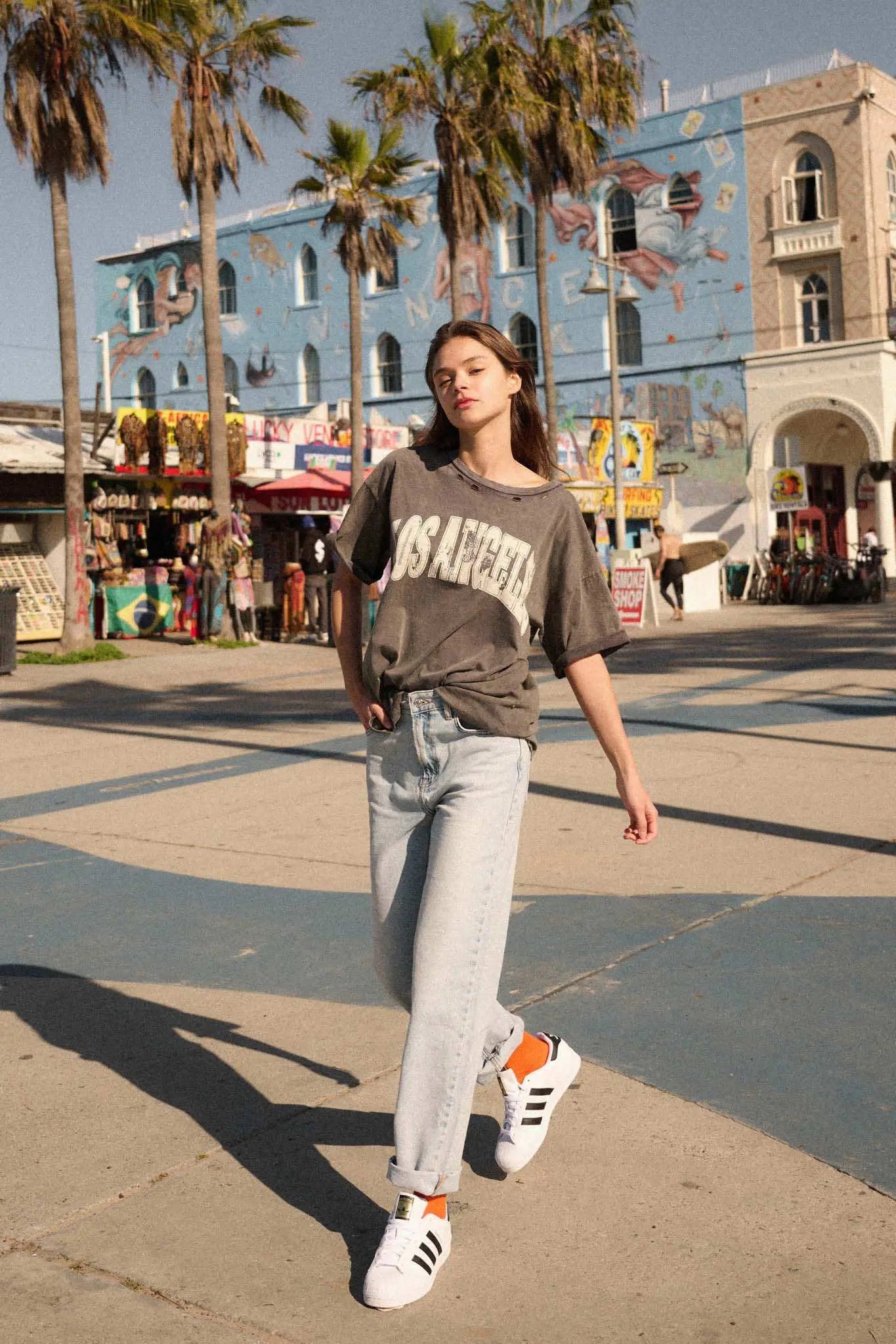 Los Angeles Distressed Vintage-Wash Graphic Tee