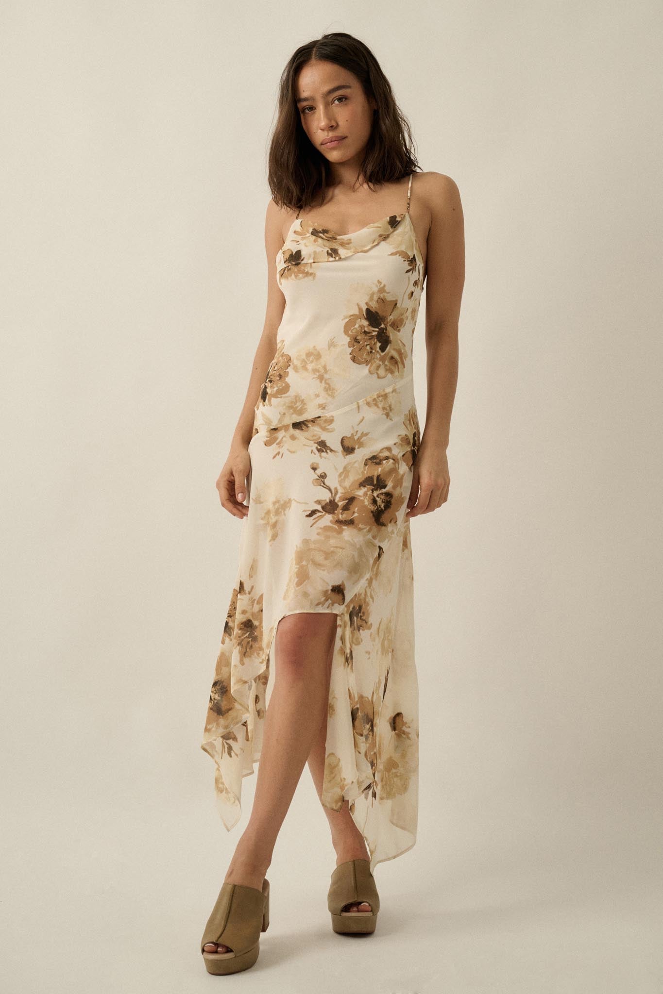 Elegant Beauty Floral Chiffon Open-Back Maxi Dress